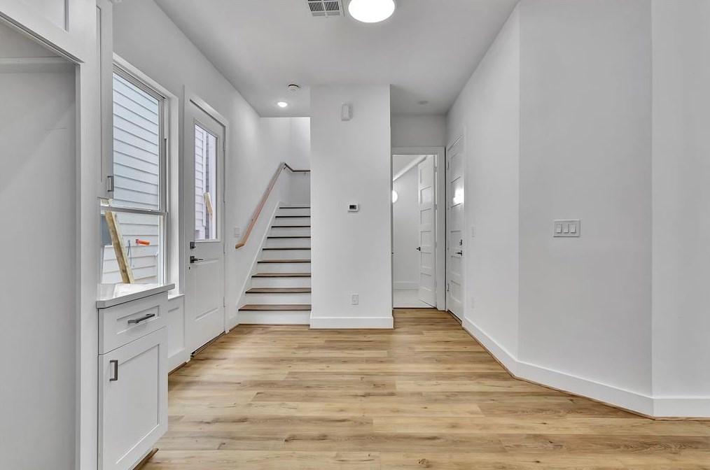 3129 Hadley St, Houston, TX 77004