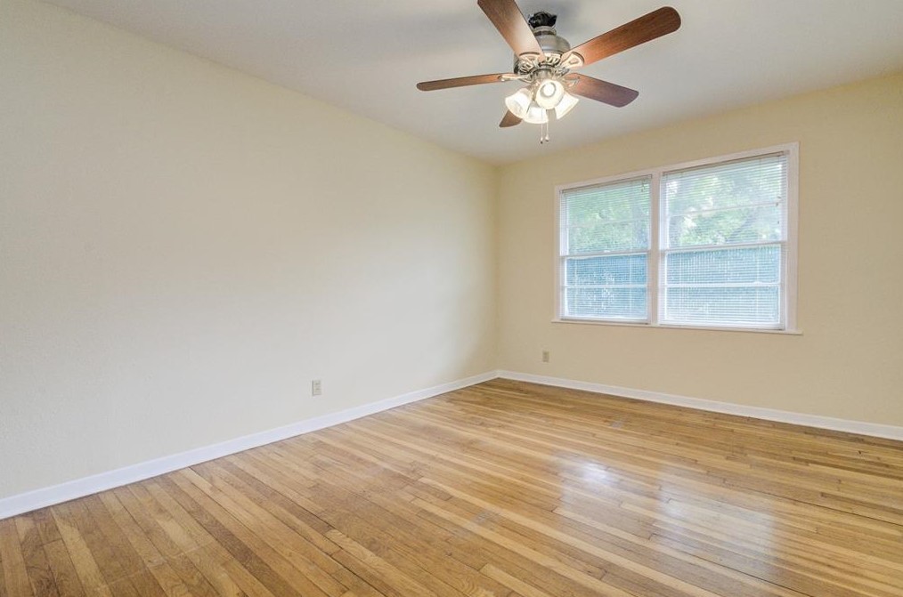 5922 Grape St, Houston TX  77036-7316 exterior