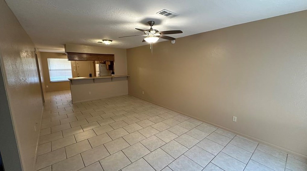 1617 Hazelwood St, Conroe, TX 77301-4030