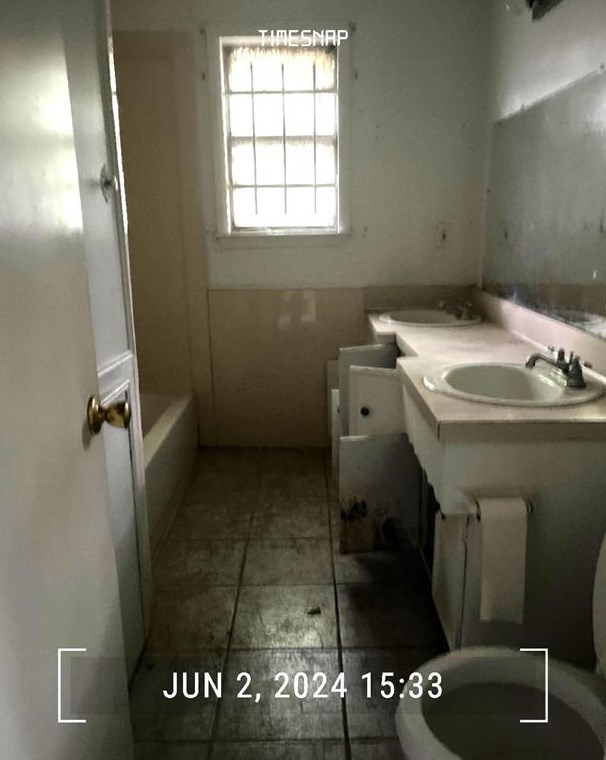 2417 Wayne, Houston TX  77026-3822 exterior