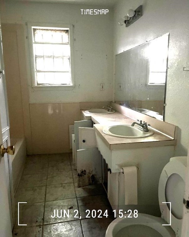 2417 Wayne, Houston TX  77026-3822 exterior