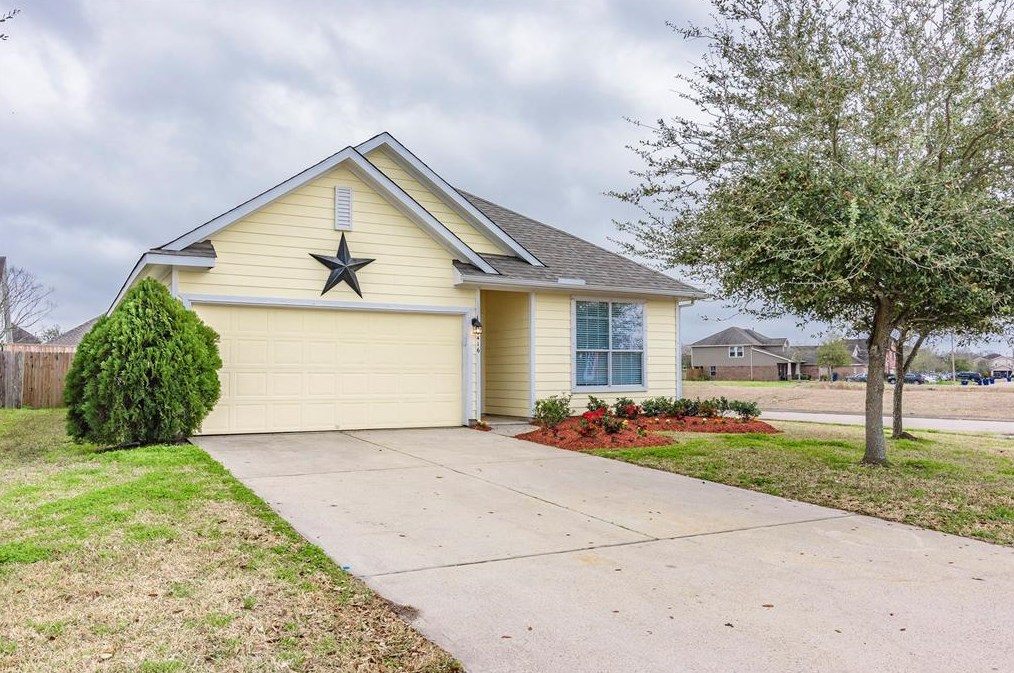 3416 Hollow Mist Dr, Texas City, TX 77591