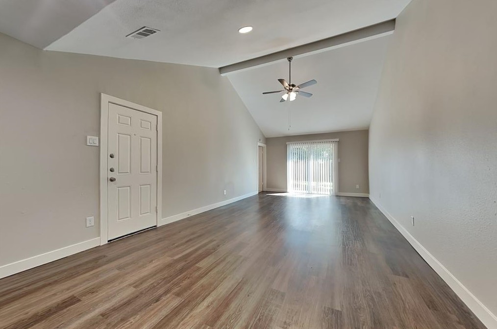 16 W Bigelow Oak Ct, Spring, TX 77381