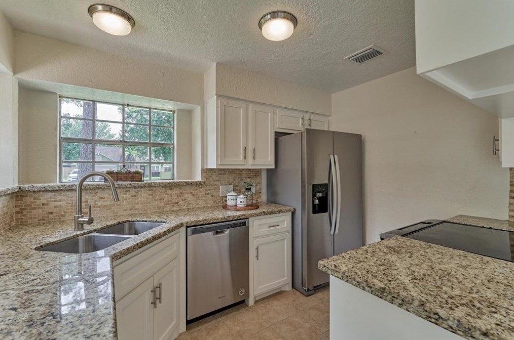 5311 Vlg Spg Dr, Humble TX 77339-1216 exterior