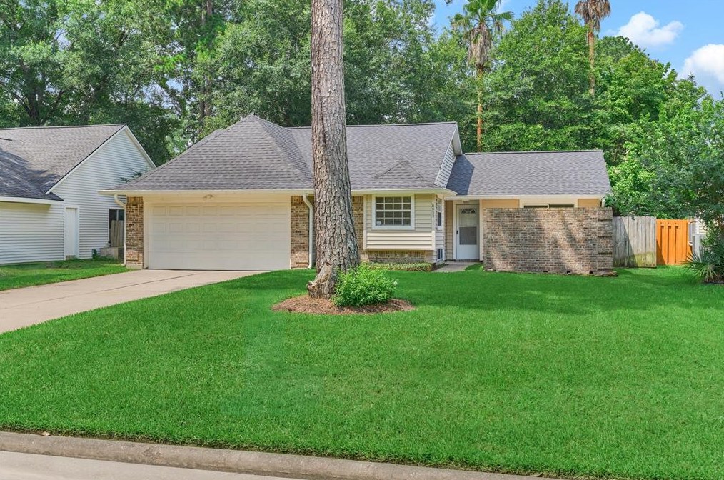 5311 Village Springs Dr, Humble, TX 77339-1216