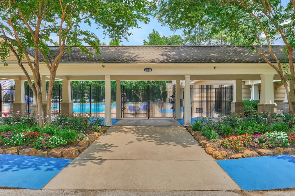 5311 Vlg Spg Dr, Humble TX 77339-1216 exterior