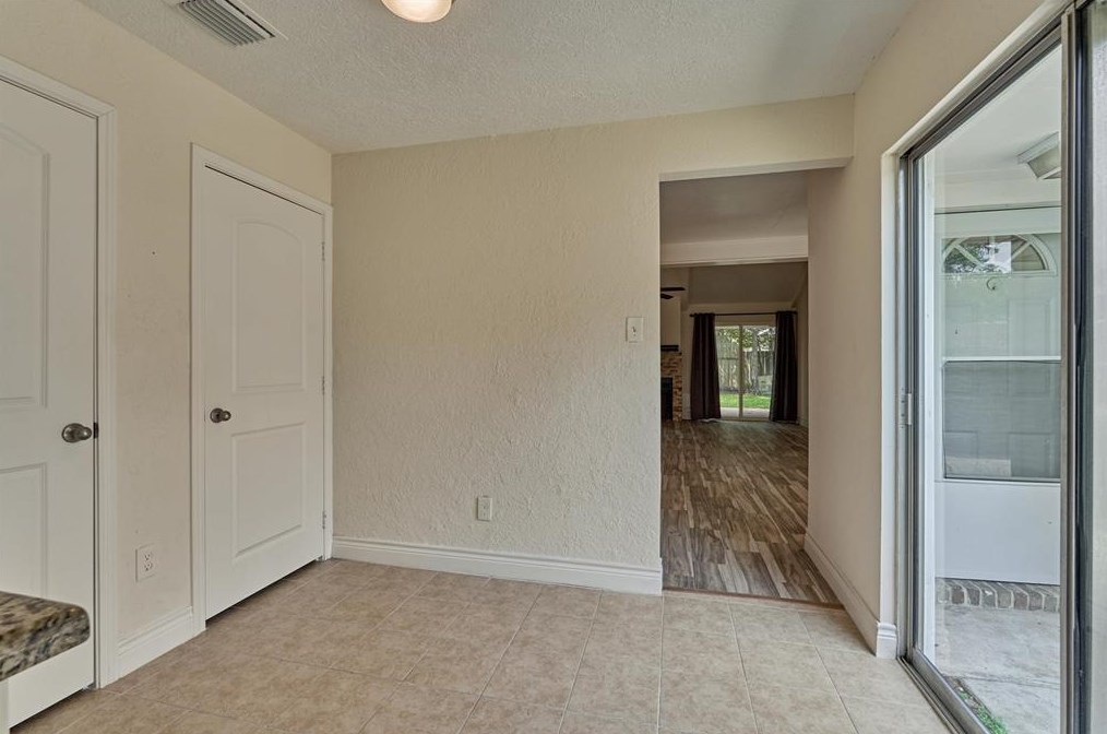 5311 Vlg Spg Dr, Humble TX 77339-1216 exterior