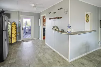 927 W Verdie Drive, Crystal Beach, TX 77650 - Photo 16