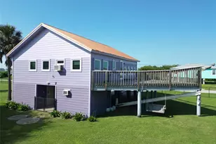 927 W Verdie Dr, Crystal Beach, TX 77650 - Photo 36