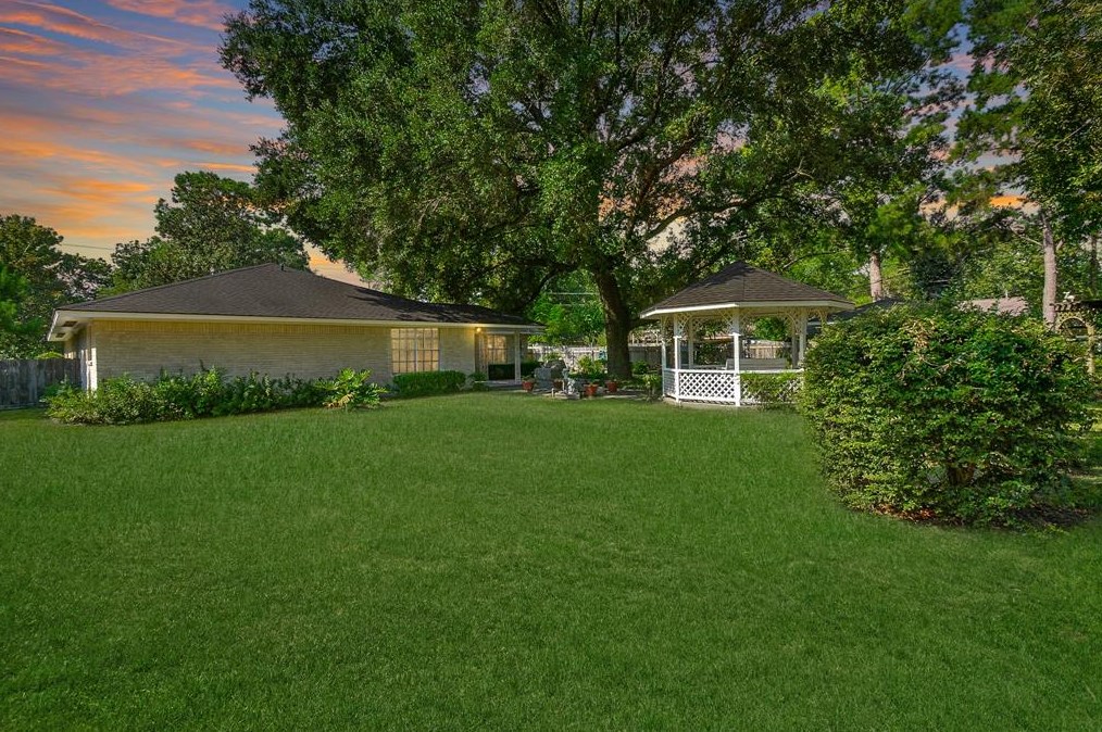 9124 Friendship Rd, Houston, TX 77080-4116