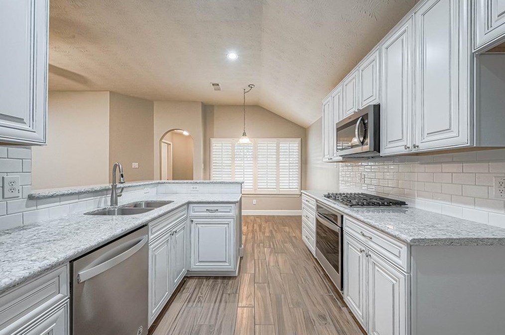 15943 Pleasant Green Cir, Tomball, TX 77377-2519