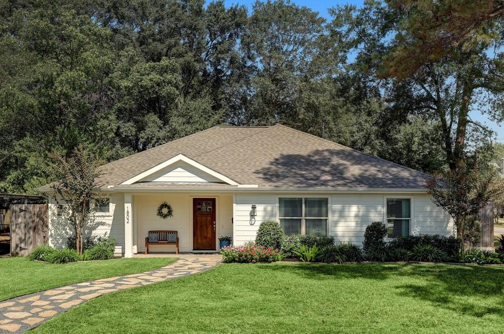 1802 Cheshire Ln, Houston, TX 77018-4014