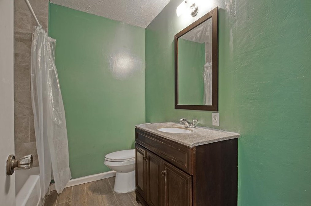2710 Bluerock St, Houston TX  77039-3106 exterior