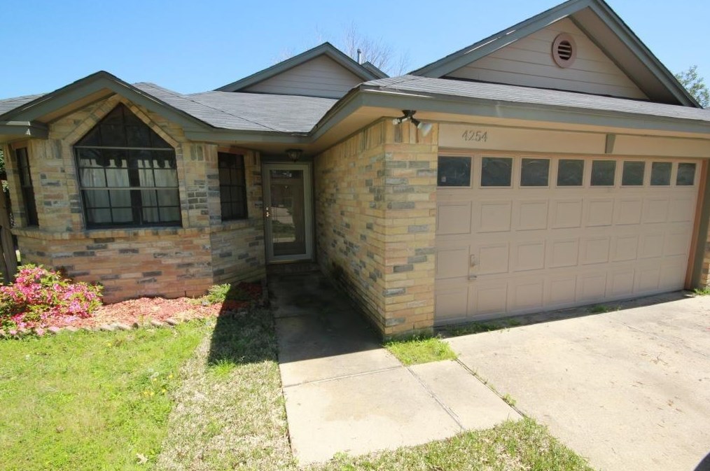 4254 Hawk Meadow Dr, Katy, TX 77449-5557