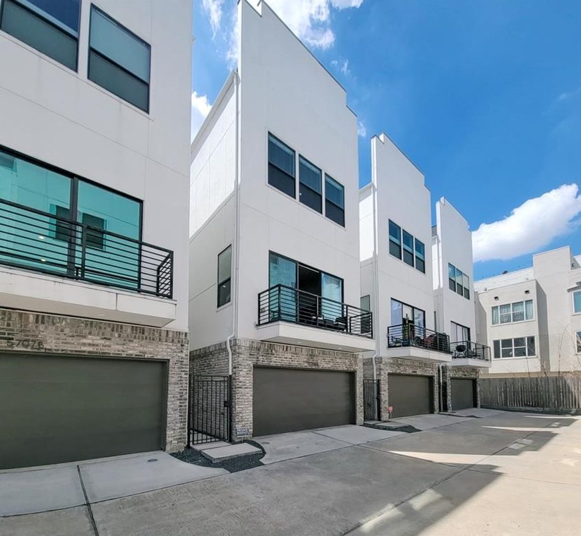 5709 Larkin St #a, Houston, TX 77007