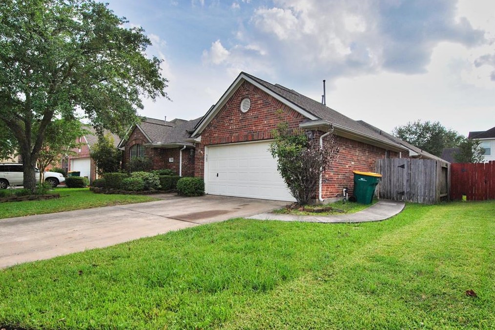 2606 Sun Flare Ln, Pearland, TX 77584