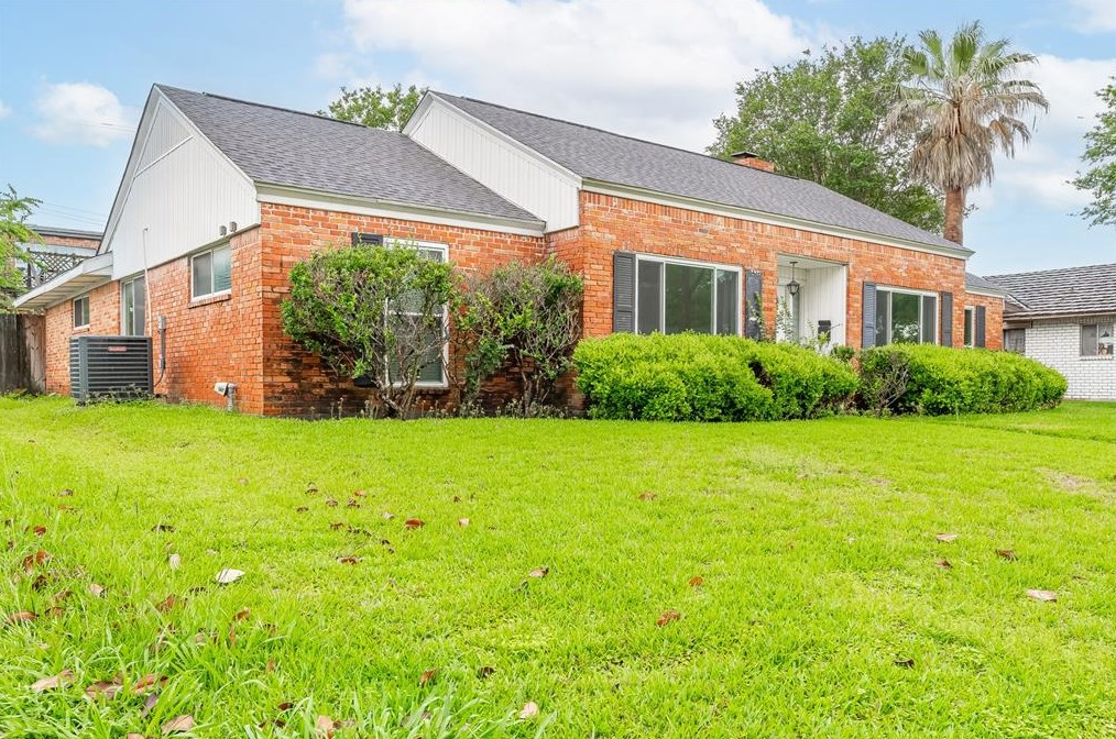 8819 Hazen St, Houston, TX 77036