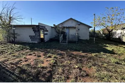 105 E Washington Avenue, Electra, TX 76360 - Photo 8