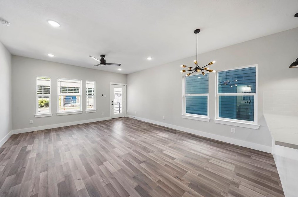 402 37 St, Houston TX  77018-6536 exterior