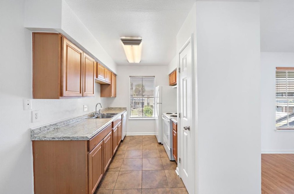 2828 61st St #510, Galveston, TX 77551
