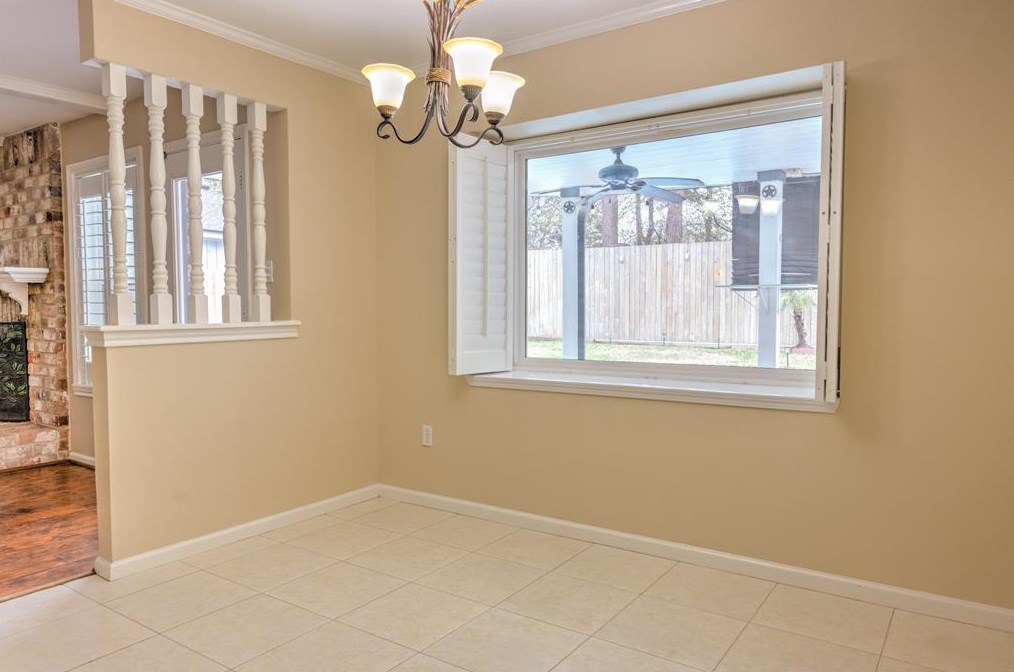 12607 Indian Wl Dr, Houston TX  77066-2307 exterior