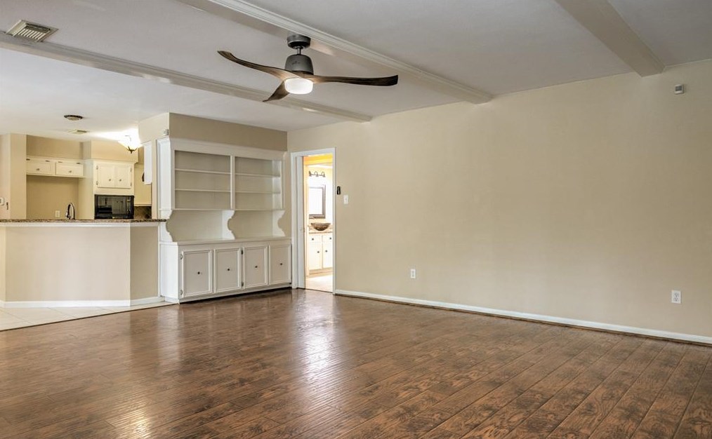 12607 Indian Wl Dr, Houston TX  77066-2307 exterior