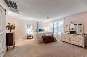 702 Timber Cv Dr, Taylor Lake Village TX 77586-4617 exterior