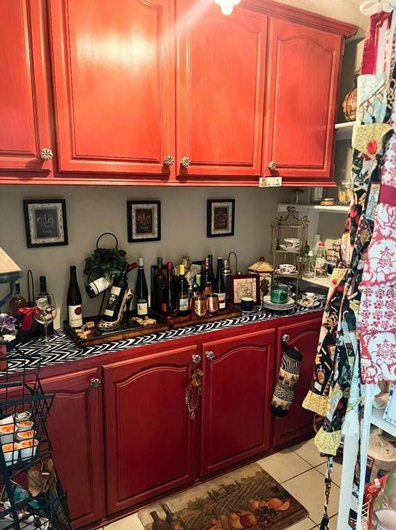 702 Timber Cv Dr, Taylor Lake Village TX 77586-4617 exterior