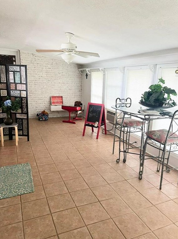 702 Timber Cv Dr, Taylor Lake Village TX 77586-4617 exterior