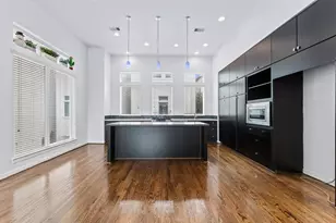 120 Pierce St, Houston, TX 77002 - Photo 12