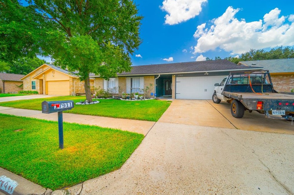 17911 Glenpatti Dr, Houston, TX 77084-1018