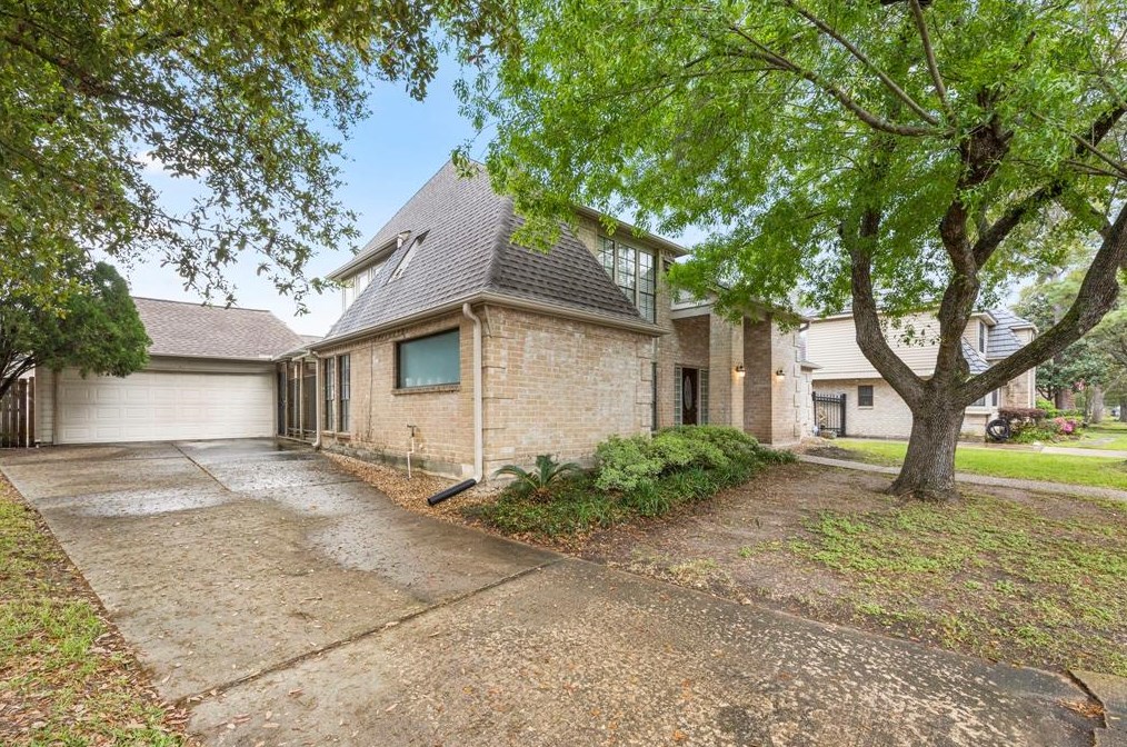 3111 Ashton Park Dr, Houston, TX 77082-2213