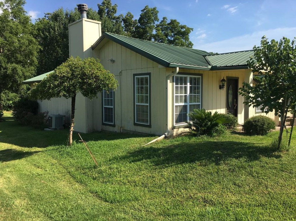 195 Bay Haven Blvd, Livingston, TX 77351
