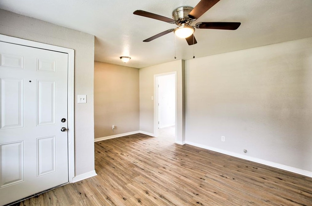 8759 Josie St, Houston TX  77029-3329 exterior