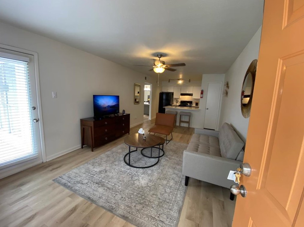 3950 Ashburnham Dr #135, Houston, TX 77082
