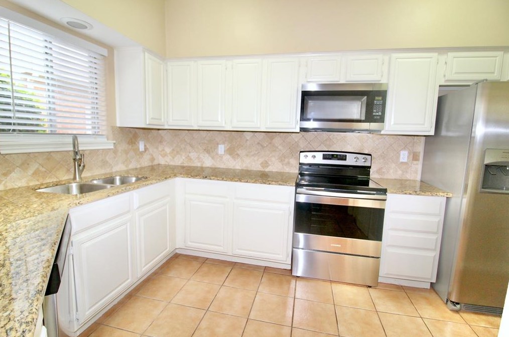 5916 Woodway Place Ct, Houston, TX 77057