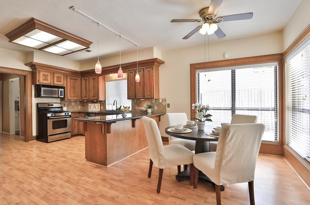 16218 Kempton Park Dr, Spring TX 77379-6798 exterior