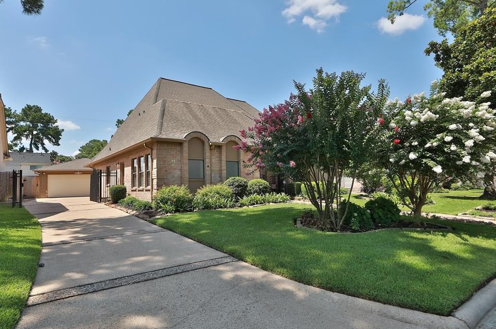 16218 Kempton Park Dr, Spring, TX 77379-6786