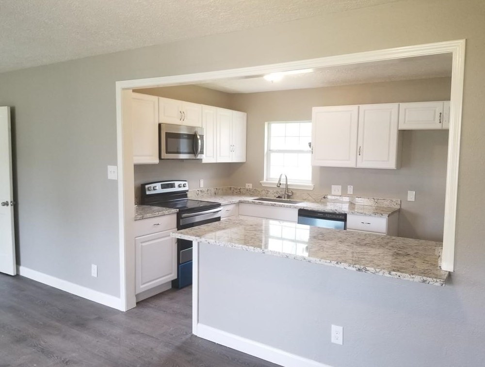 5006 Cherbourg Rd, Houston TX  77033-1716 exterior