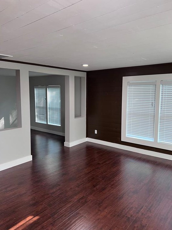 214 S San Jacinto Ave, Cleveland, TX 77327