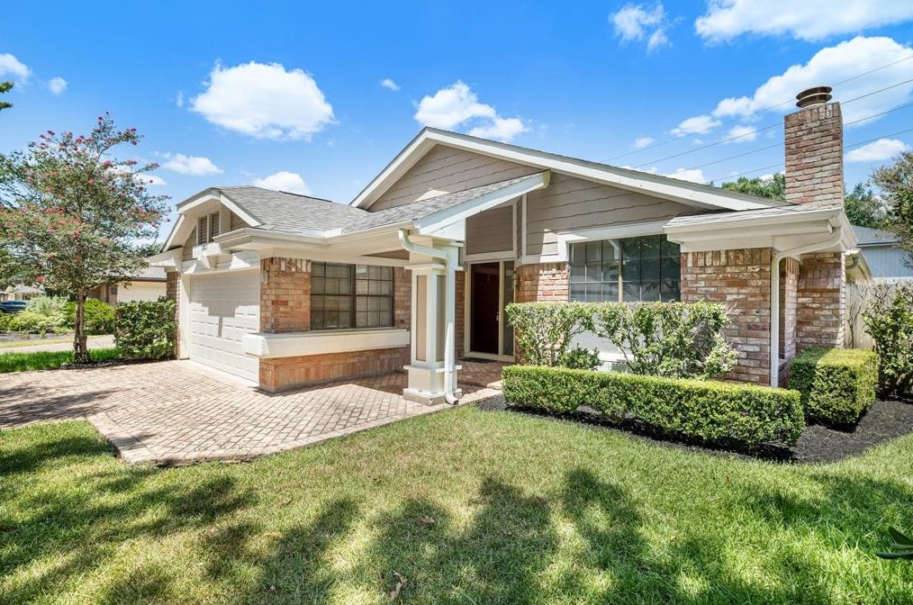 2427 Woodstream Blvd, Sugar Land, TX 77479-2201