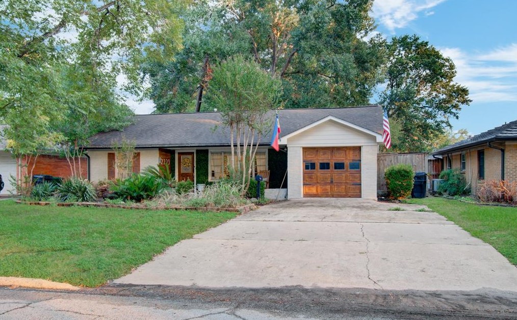 2223 Wakefield Dr, Houston, TX 77018