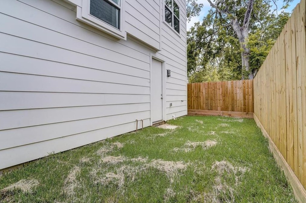 2917 Sauer St, Houston TX  77004-1841 exterior