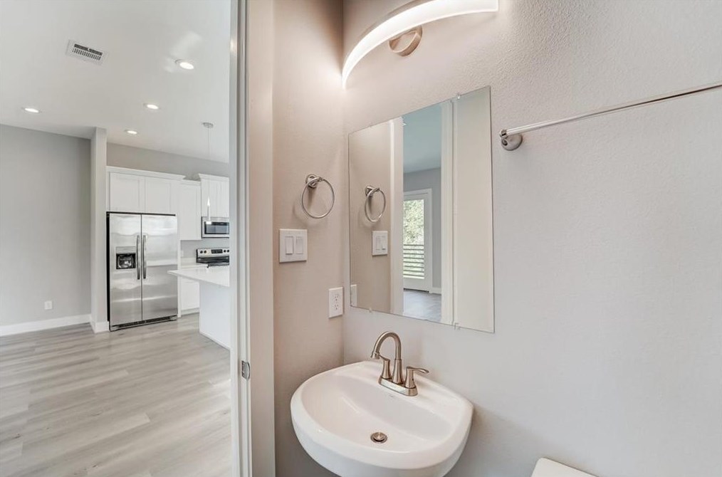 2917 Sauer St, Houston TX  77004-1841 exterior