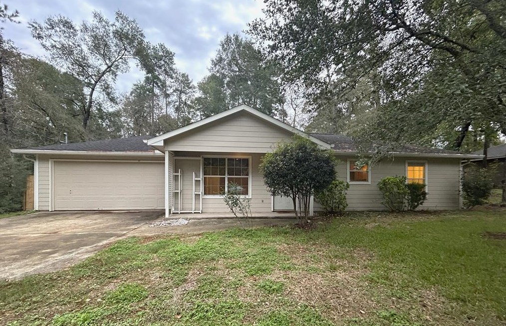 10642 Royal Pines Dr, Conroe, TX 77303