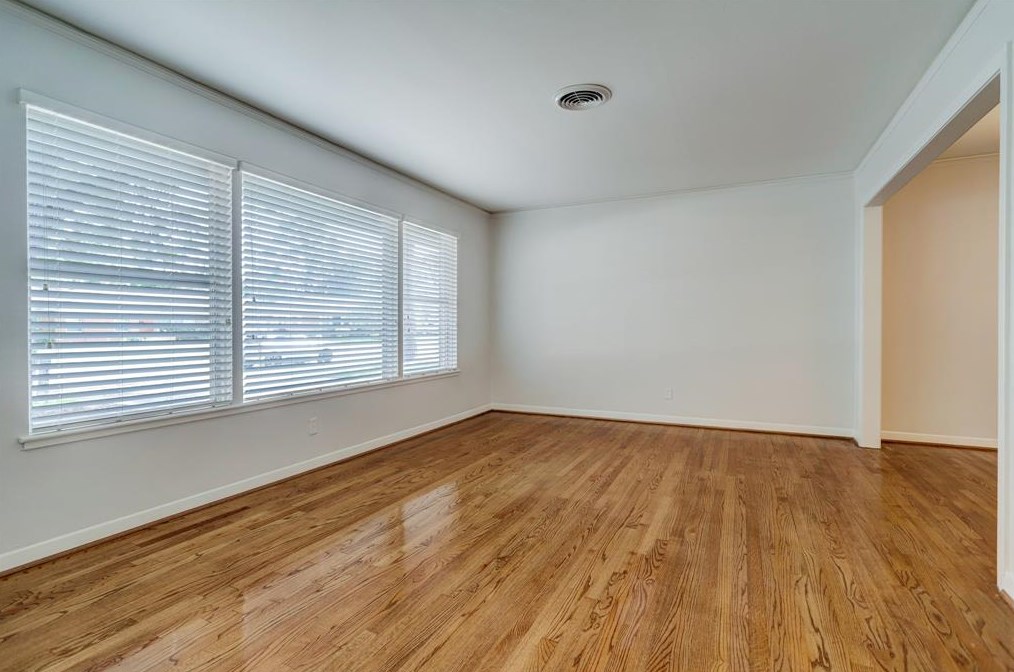5426 Kinglet St, Houston, TX 77096