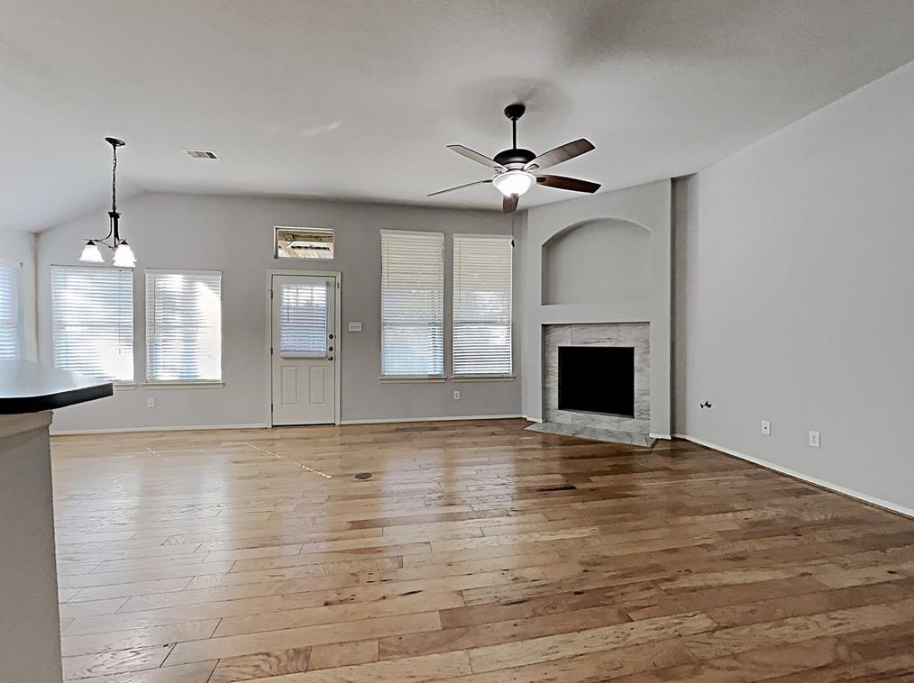 2205 Highland Hills Dr, Conroe, TX 77304