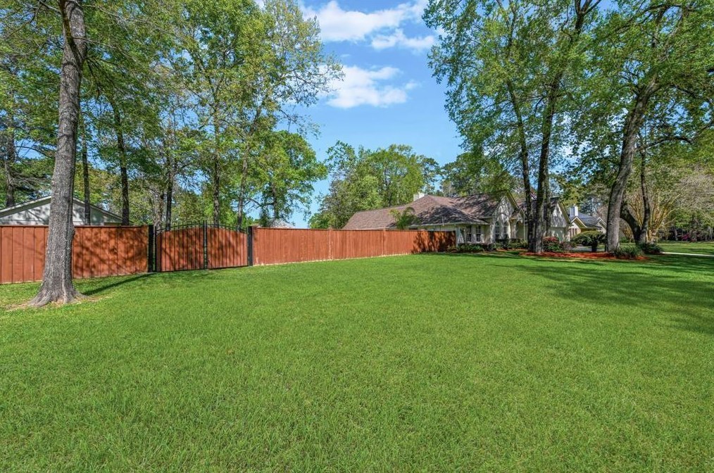 1510 Sahara Dr, Crosby, TX 77532-5423