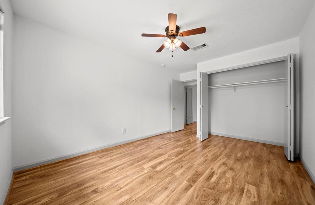 6615 Escondido Dr, Houston TX  77083-1111 exterior