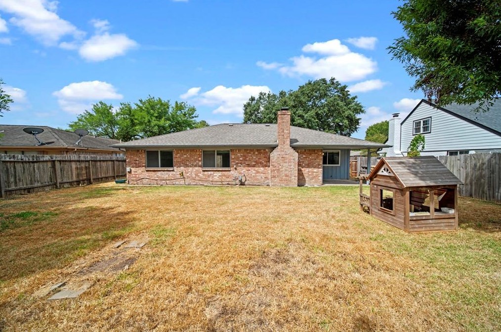 6615 Escondido Dr, Houston TX  77083-1111 exterior